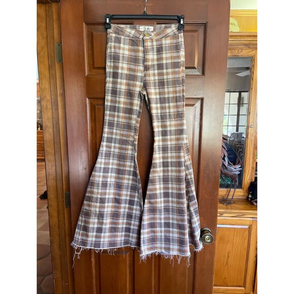 We the Free Free People Just Float on Fabulous  Flares size 26 - Picture 6 of 8